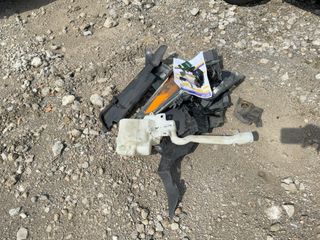 Vehicle Parts Image #1